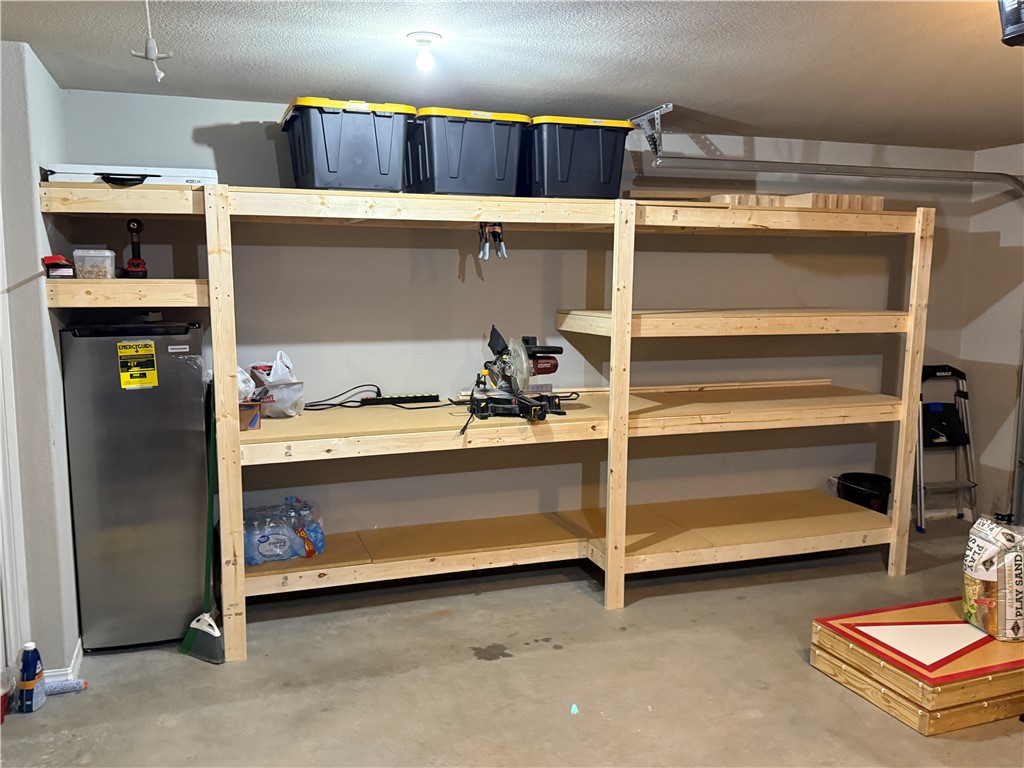 Chelsea Point Ii Rogers - Residential