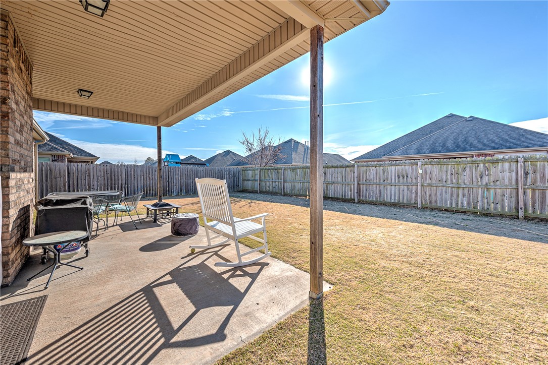 Chelsea Point Ii Rogers - Residential