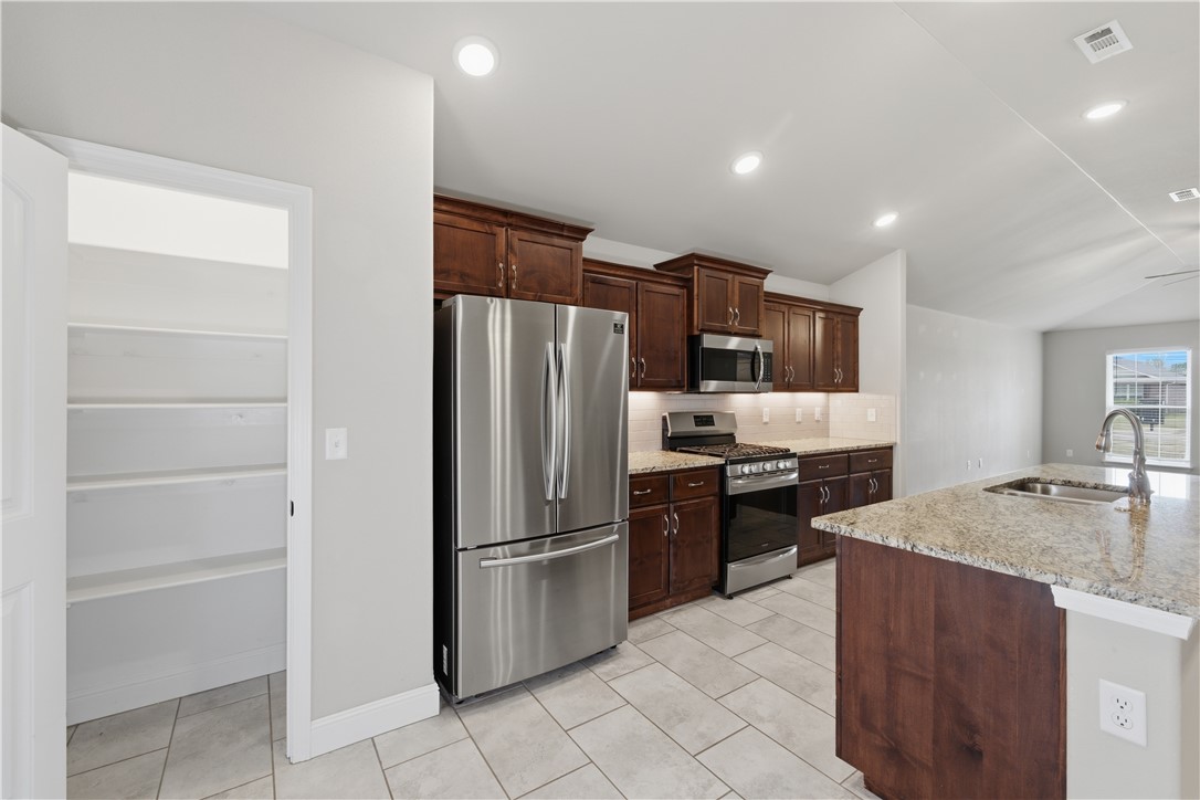 Woodward Hills Sub Ph 1 & Ph 2 Highfill - Residential