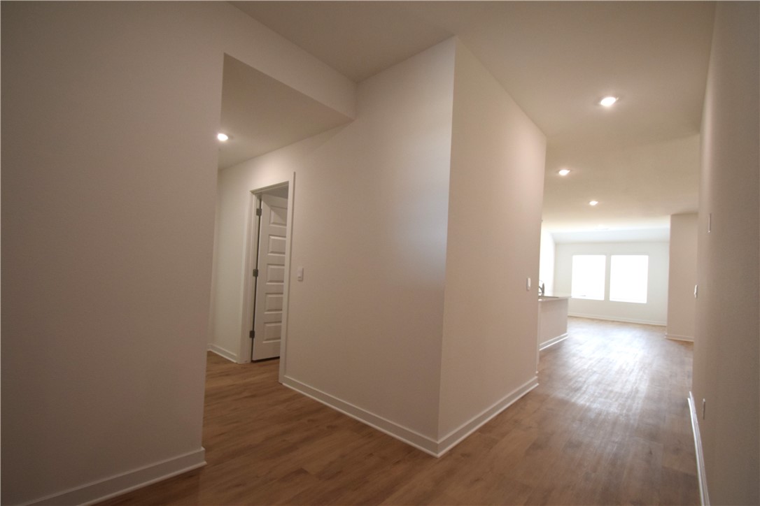 Wagon Wheel Crossing - Residential Lease