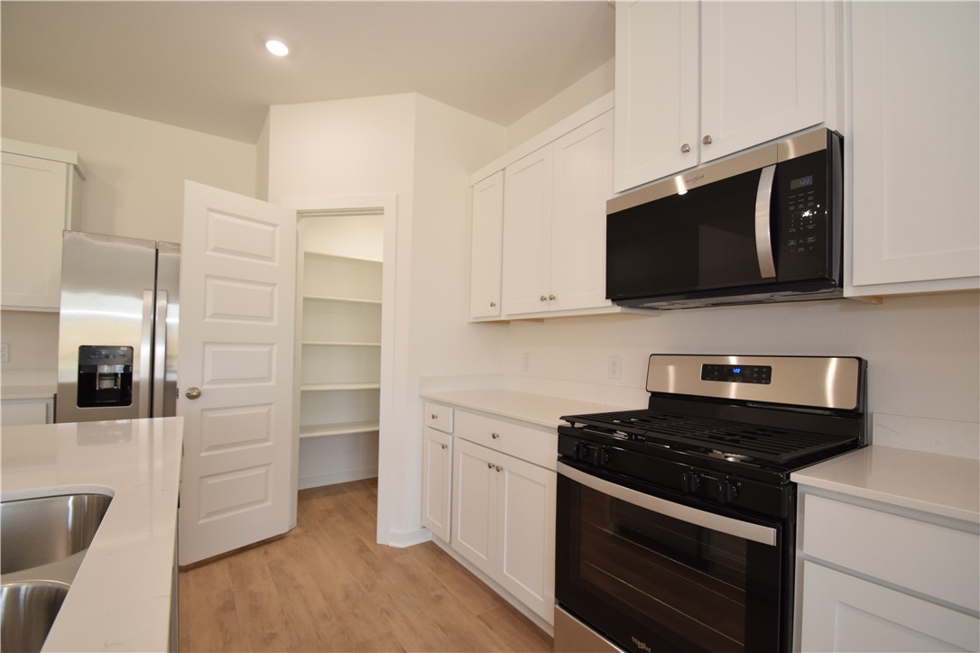 Wagon Wheel Crossing - Residential Lease