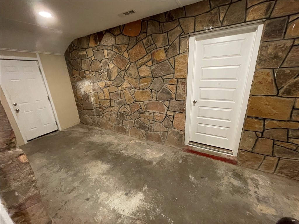 Fayetteville Outlots - Residential Lease