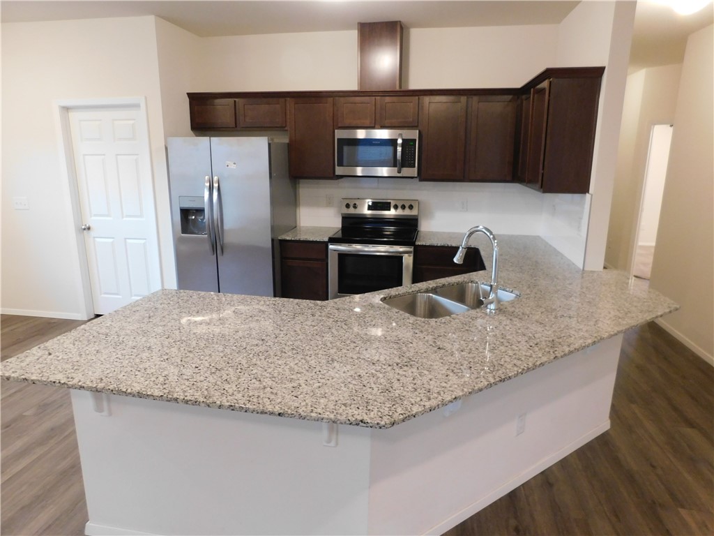 Crystal Spgs Village Ph I - Residential Lease