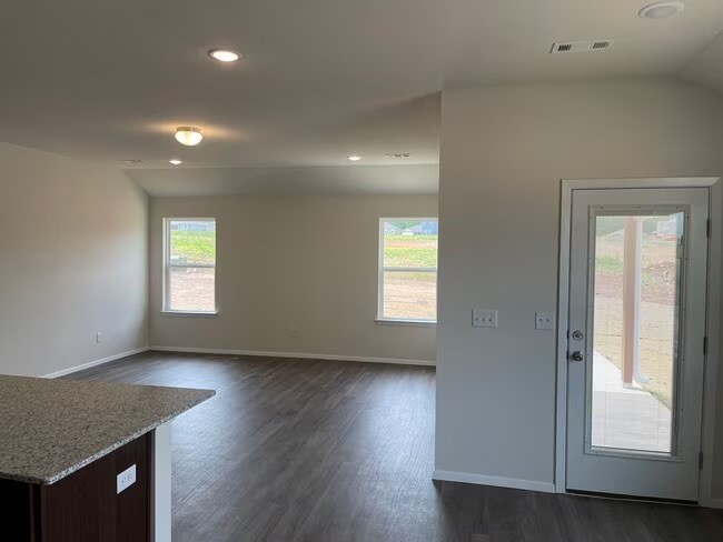 Crystal Spgs Village Ph I - Residential Lease