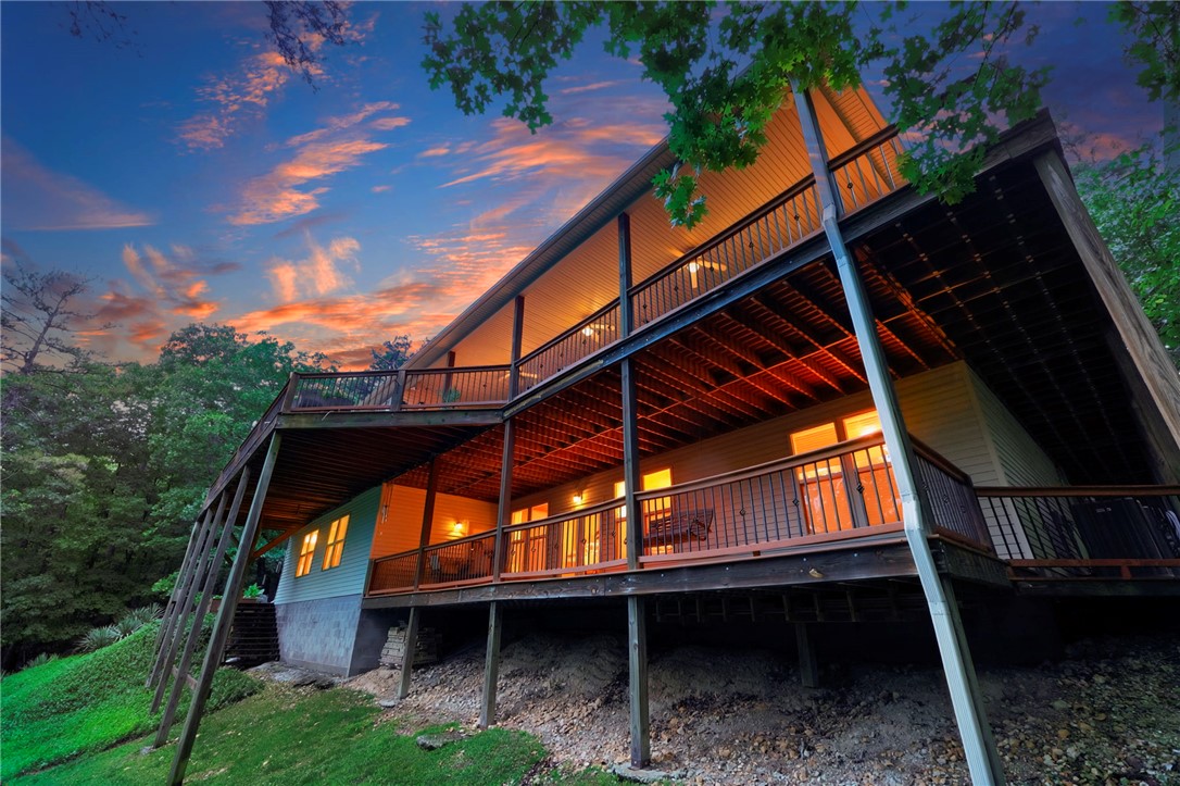 Point At Falls Hollow, The - Residential