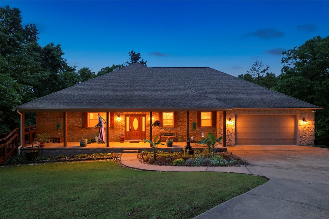 Point At Falls Hollow, The - Residential
