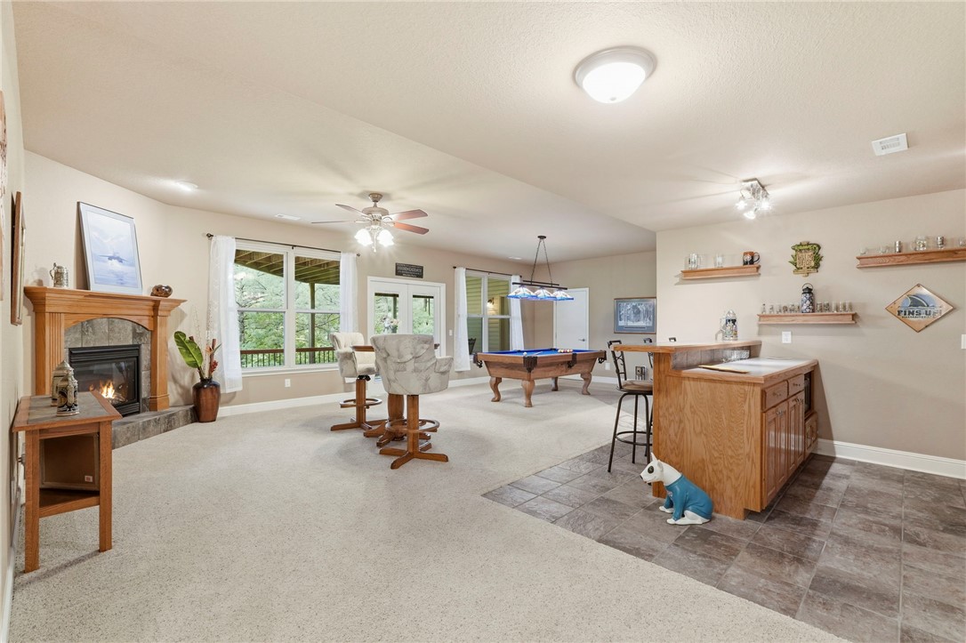 Point At Falls Hollow, The - Residential