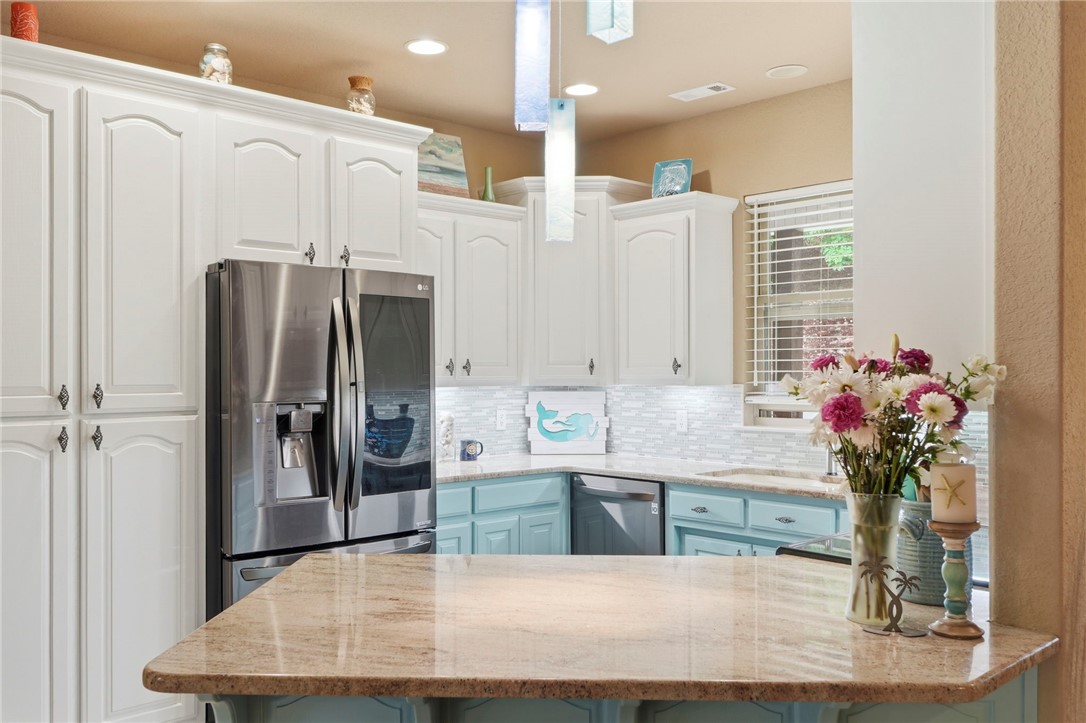 Point At Falls Hollow, The - Residential
