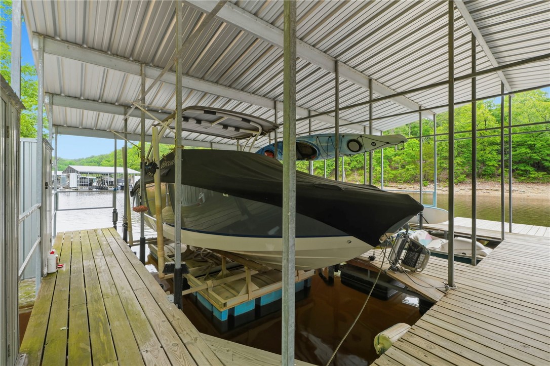 Point At Falls Hollow, The - Residential