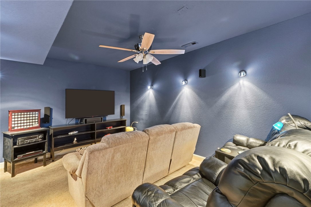 Point At Falls Hollow, The - Residential