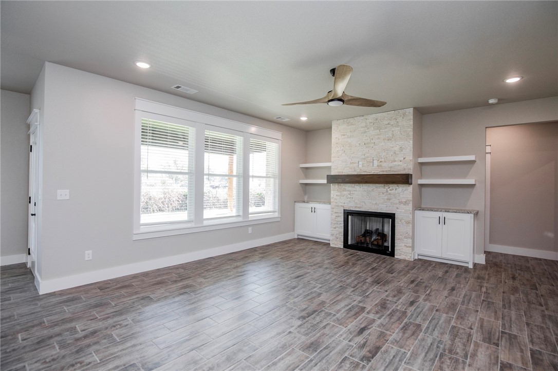 GRAND ESTATES PH 1-GENTRY - Residential