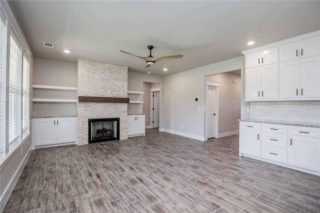 GRAND ESTATES PH 1-GENTRY - Residential