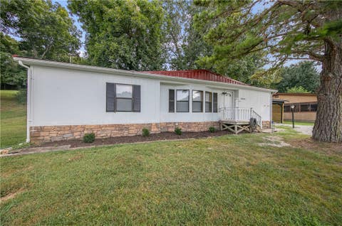 Photo of 15447 Indian Head Trail, Rogers, AR 72756 (MLS # 1357468)