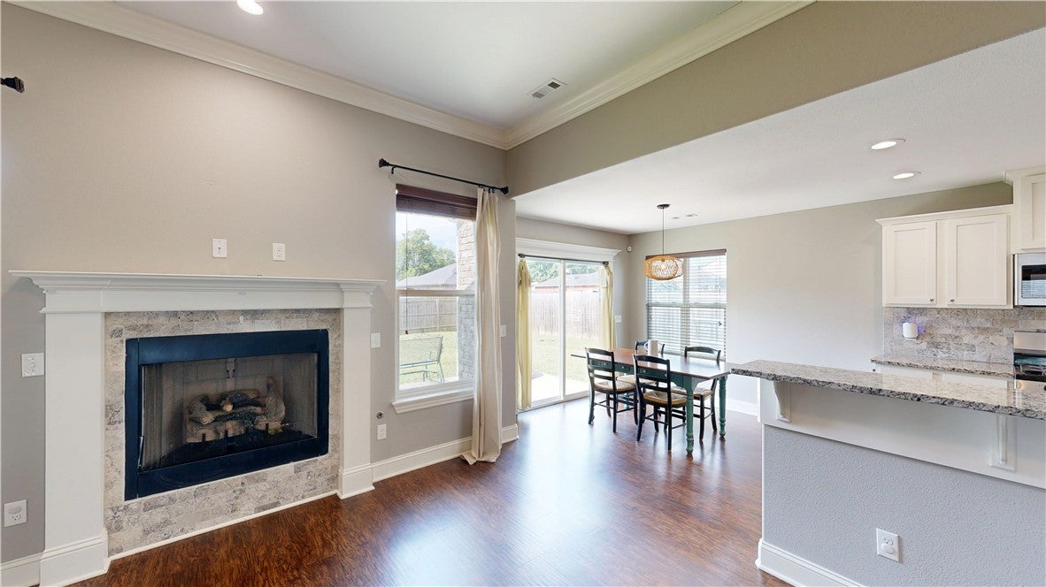 143 Alexandra Loop