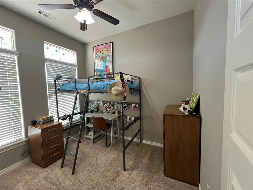 Bentonville, Arkansas 72712, United States, 4 Bedrooms Bedrooms, ,2 BathroomsBathrooms,Residential,Pending,18450