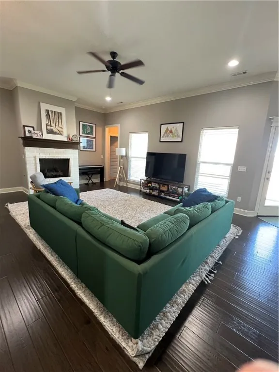 Bentonville, Arkansas 72712, United States, 4 Bedrooms Bedrooms, ,2 BathroomsBathrooms,Residential,Pending,18450