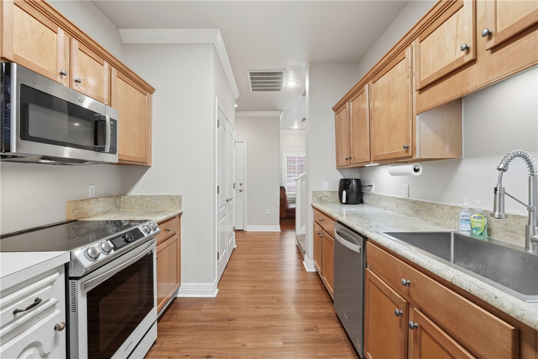 Homes At Oakmont Horizontal Prop Rogers - Residential