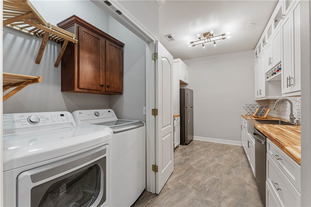 Homes At Oakmont Horizontal Prop Rogers - Residential