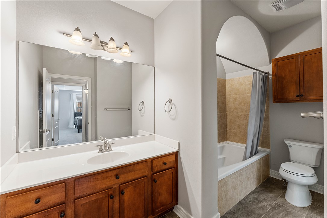 Homes At Oakmont Horizontal Prop Rogers - Residential