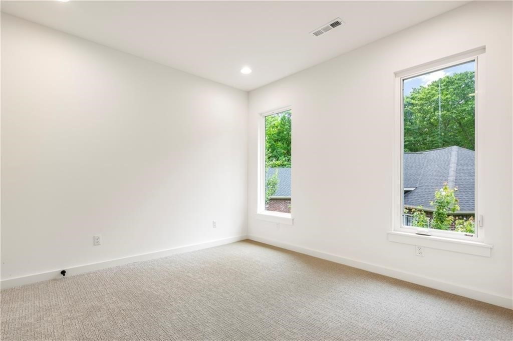 Brecknock Sub Bvv - Residential Lease
