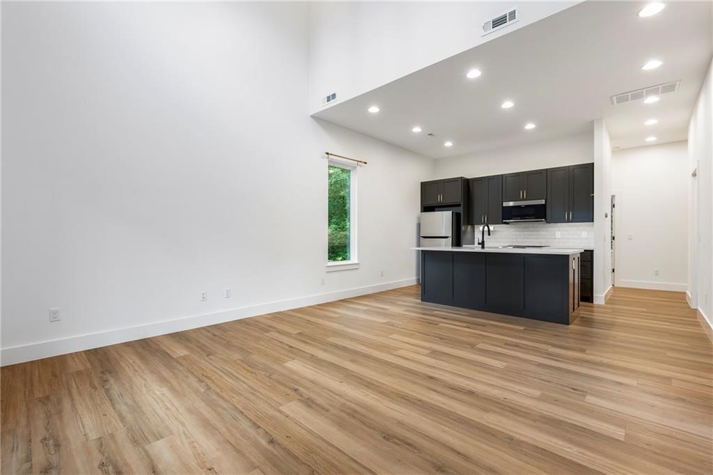Brecknock Sub Bvv - Residential Lease