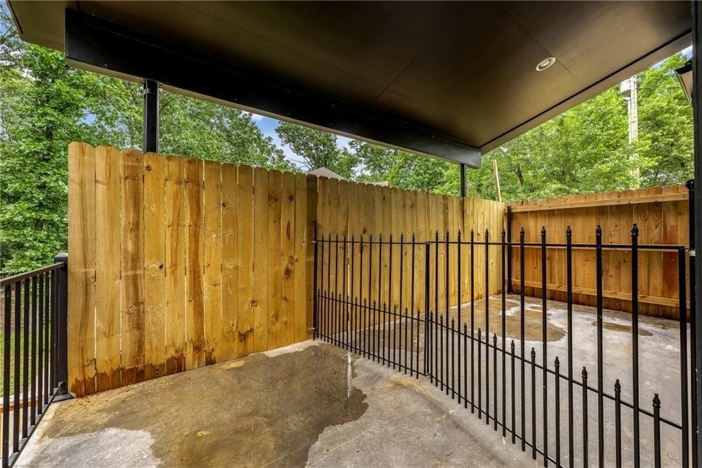 Brecknock Sub Bvv - Residential Lease