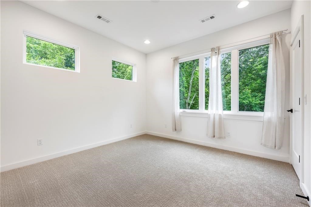 Brecknock Sub Bvv - Residential Lease
