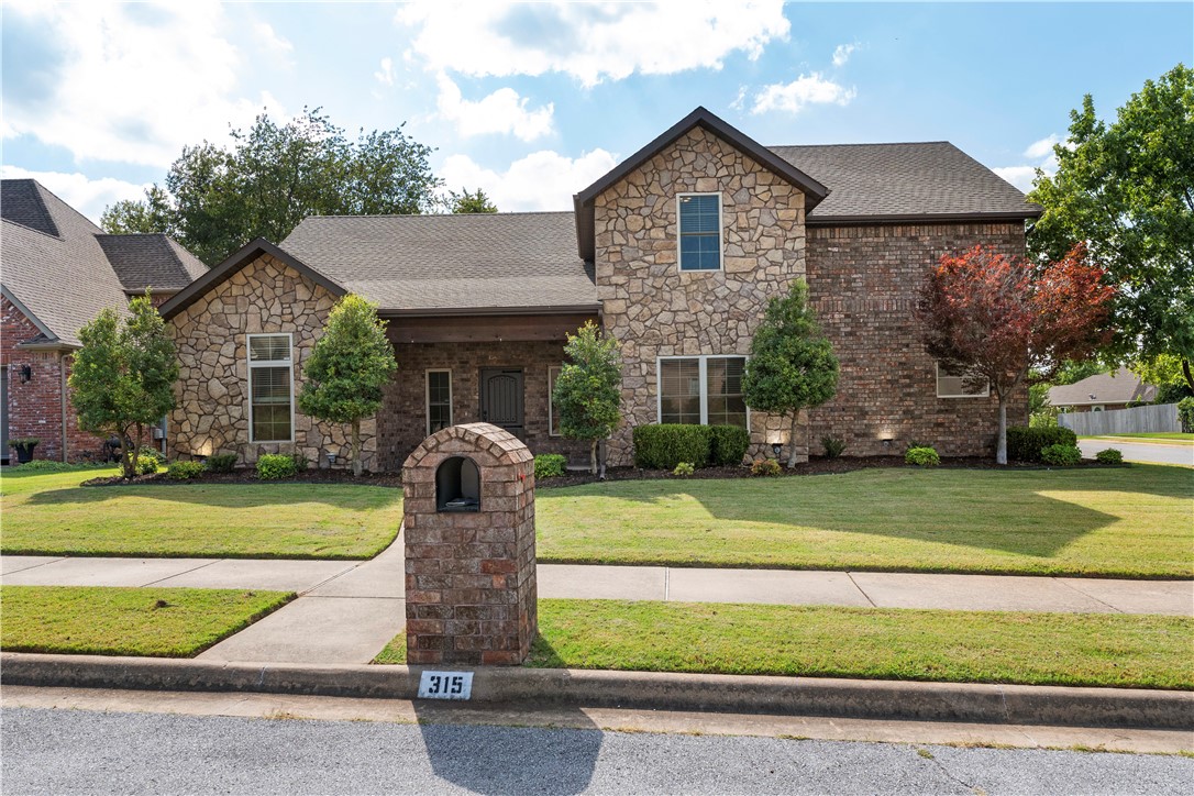 Windsor Manor - Residential