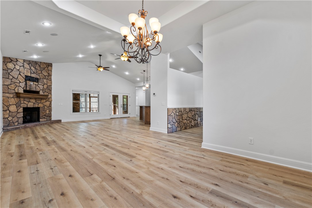 Windsor Manor - Residential