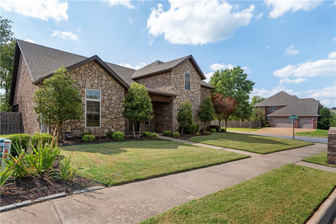 Windsor Manor - Residential