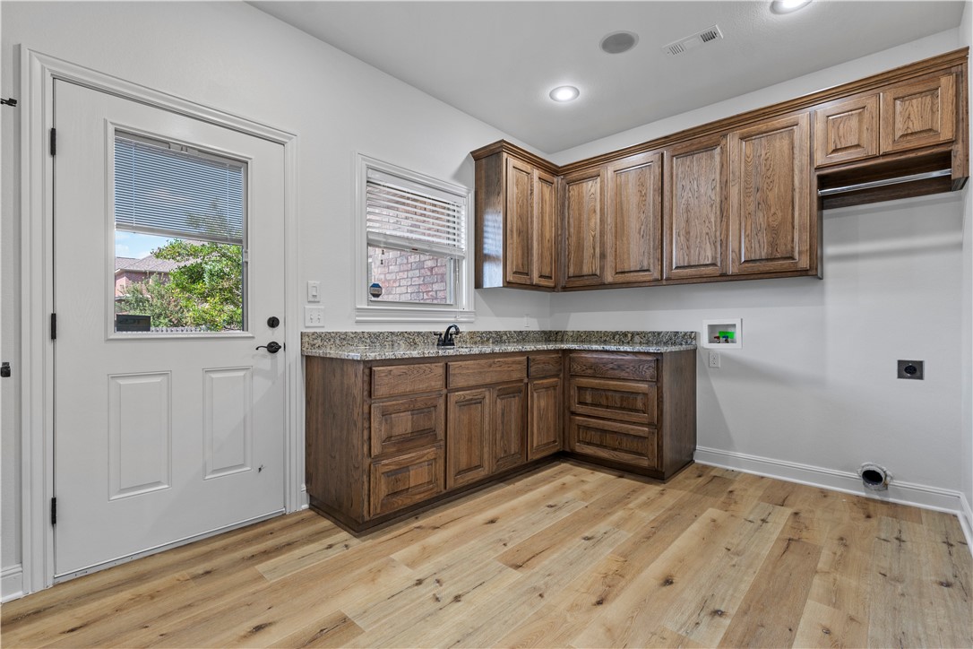 Windsor Manor - Residential