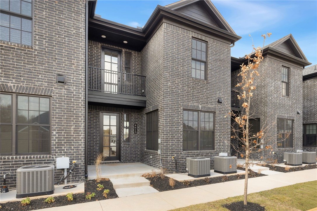 Pinnacle Village - Residential