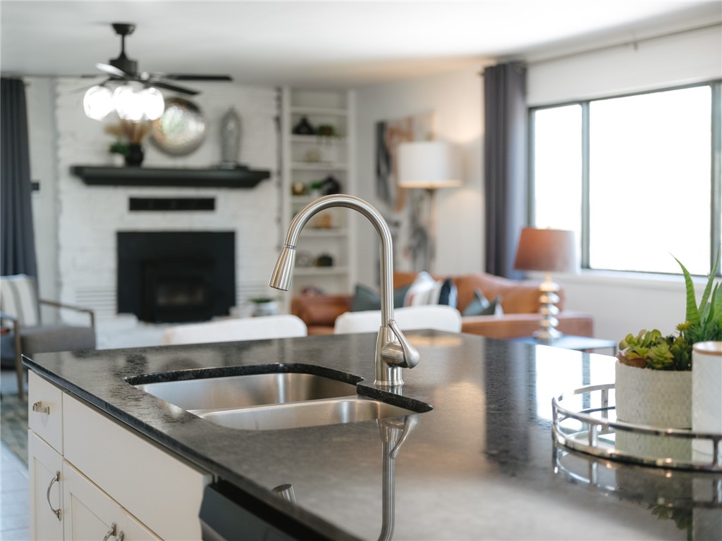 Wentworth Sub Bvv - Residential Lease