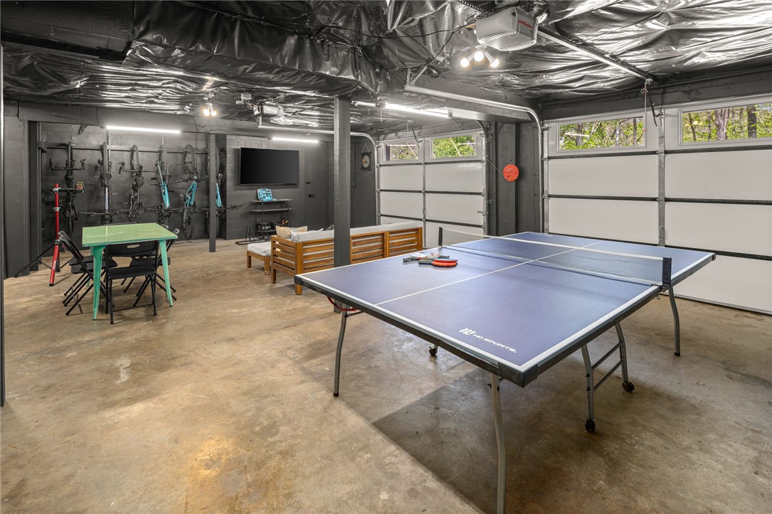 Wentworth Sub Bvv - Residential Lease