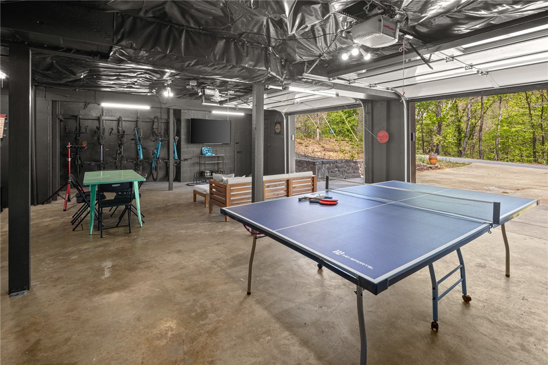 Wentworth Sub Bvv - Residential Lease