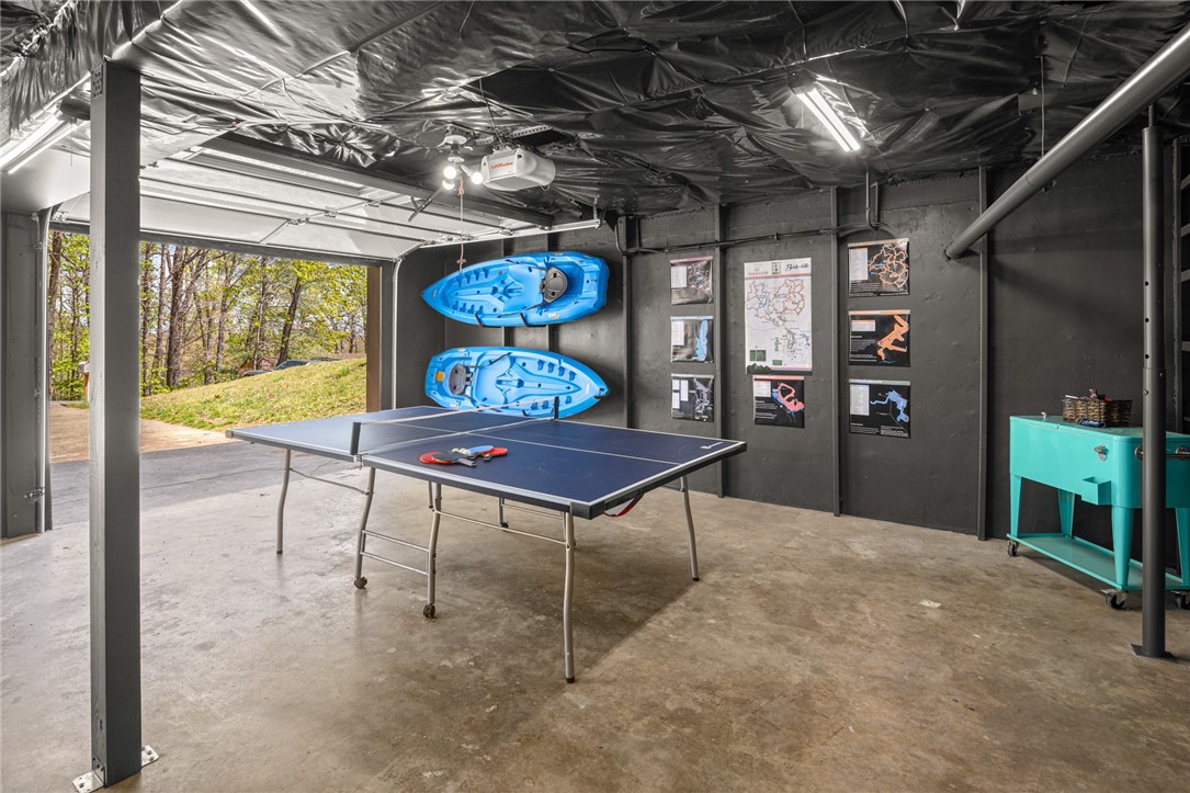 Wentworth Sub Bvv - Residential Lease