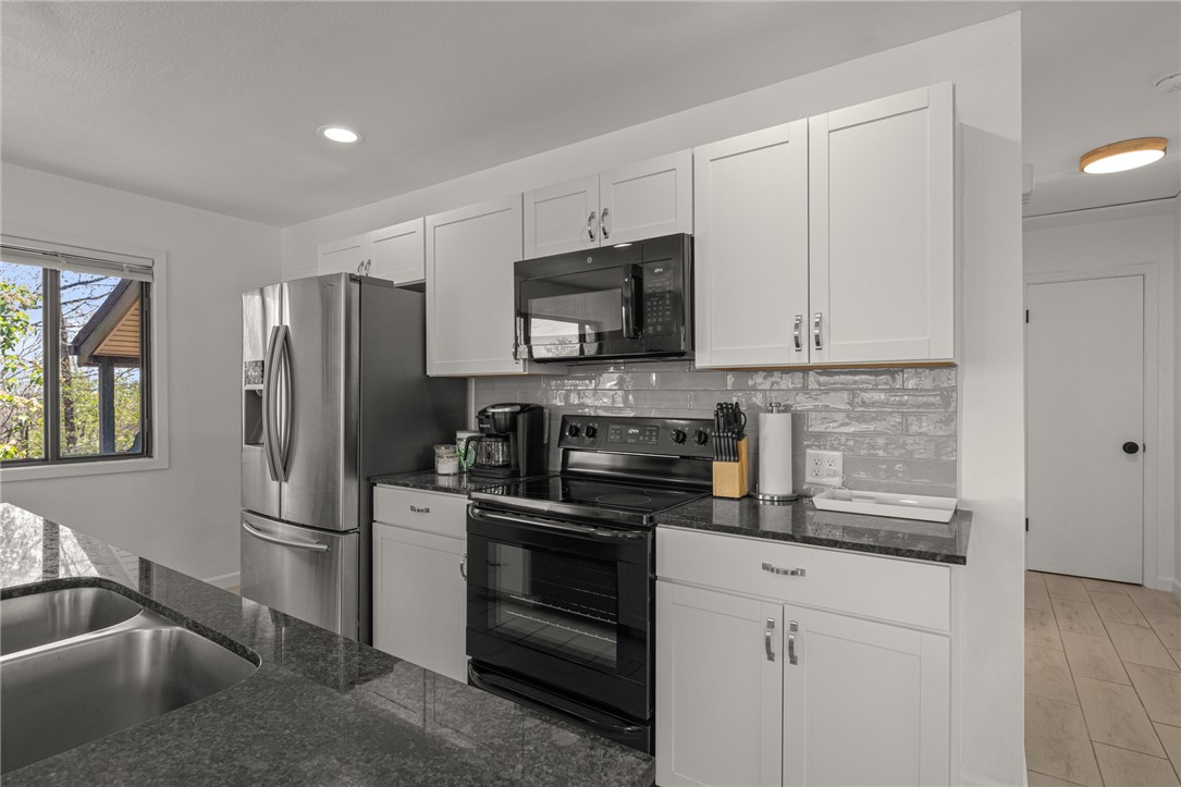 Wentworth Sub Bvv - Residential Lease