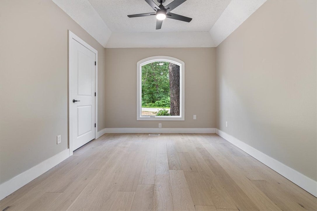 30 Burnham Drive - Photo 4