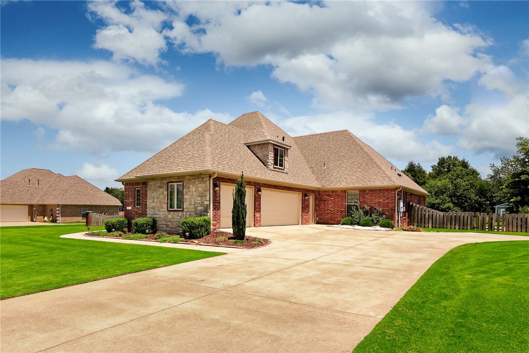 Richards Glen Ph 2 Little Flock - Residential