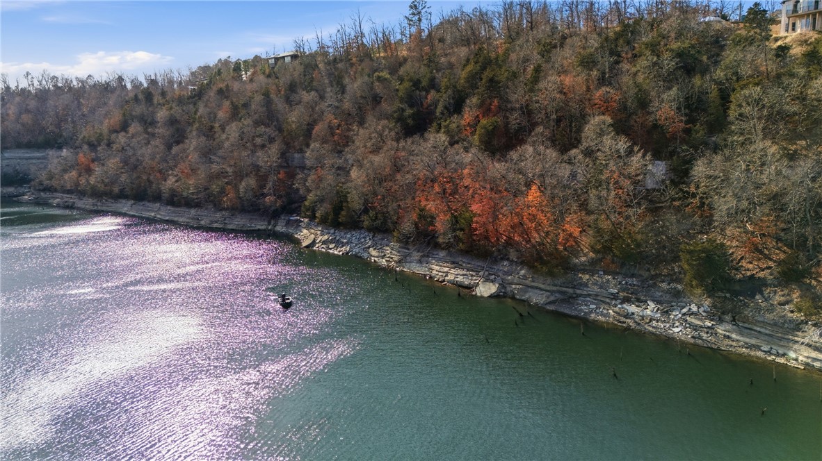 Escarpment Add Ruban - Land