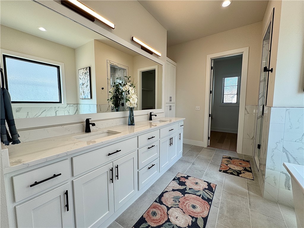 Aurora Heartbeat - Residential