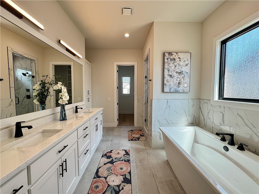 Aurora Heartbeat - Residential