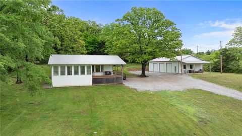 Photo of 14544 Goshen Tuttle Road, Elkins, AR 72727 (MLS # 1343661)