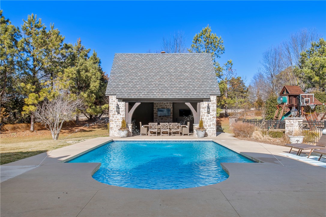 Pinnacle Sub Ph 1, The Rogers - Residential