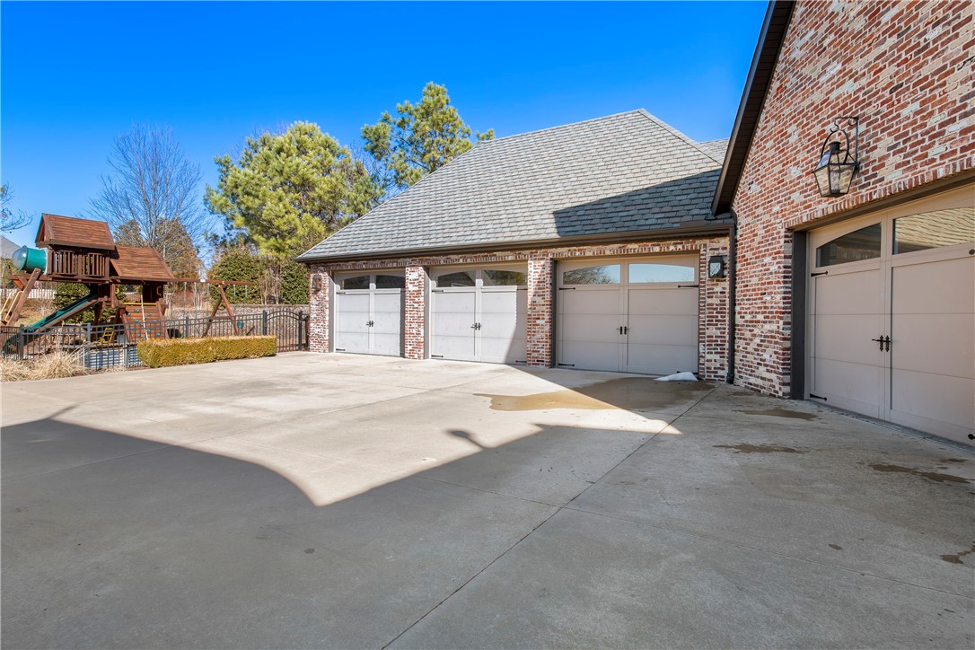 Pinnacle Sub Ph 1, The Rogers - Residential