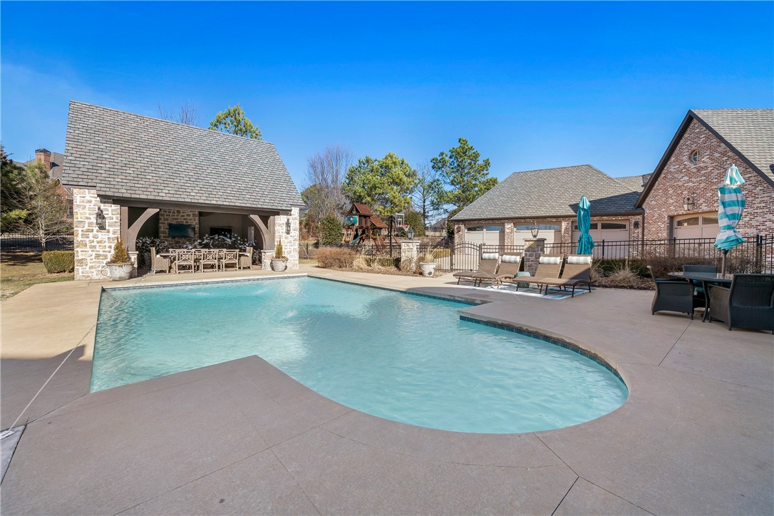 Pinnacle Sub Ph 1, The Rogers - Residential