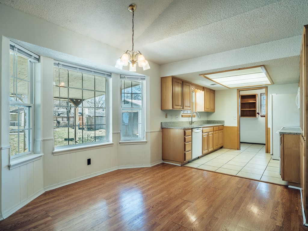Rosewood Add Rogers - Residential Lease
