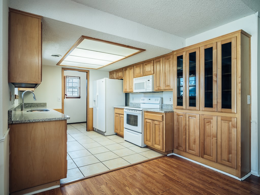 Rosewood Add Rogers - Residential Lease