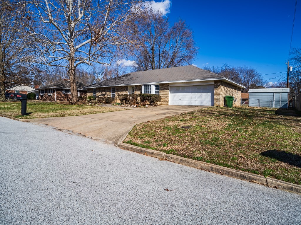 Rosewood Add Rogers - Residential Lease