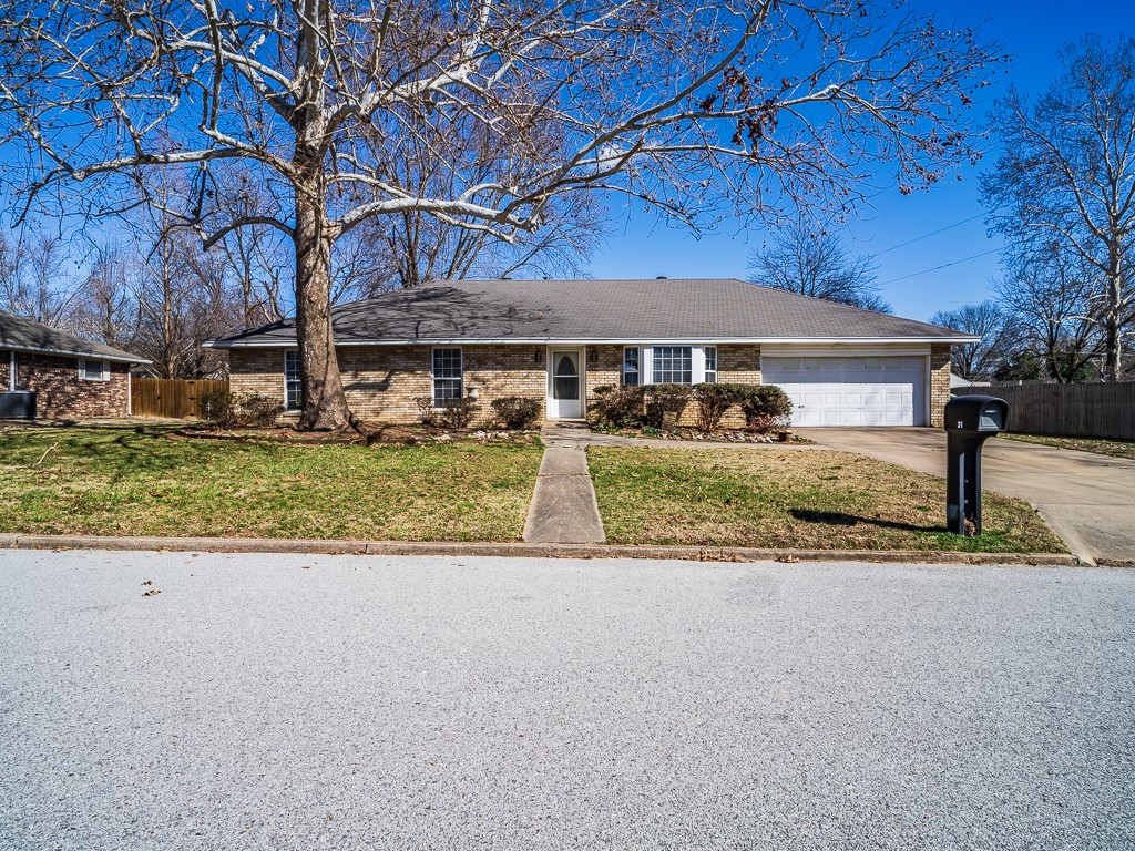 Larger 3-bedroom 2 bath home located in the heart of Rogers. Close to schools, downtown, shopping and fine dining! Lots of updates! Split floor plan, country style kitchen with built ins. Granite countertops, 2 car garage and large back yard with covered porch. Pets considered with increased deposit. All adult occupants must apply. $50/person application fee. Application link attached.